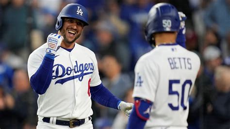 Peralta leads Dodgers against the Phillies after 4-hit outing